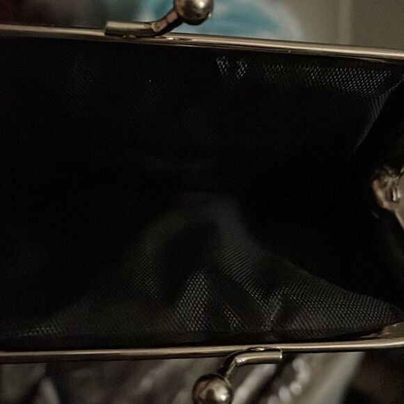 NWT VINYL PARIS COIN PURSE - Picture 2 of 2